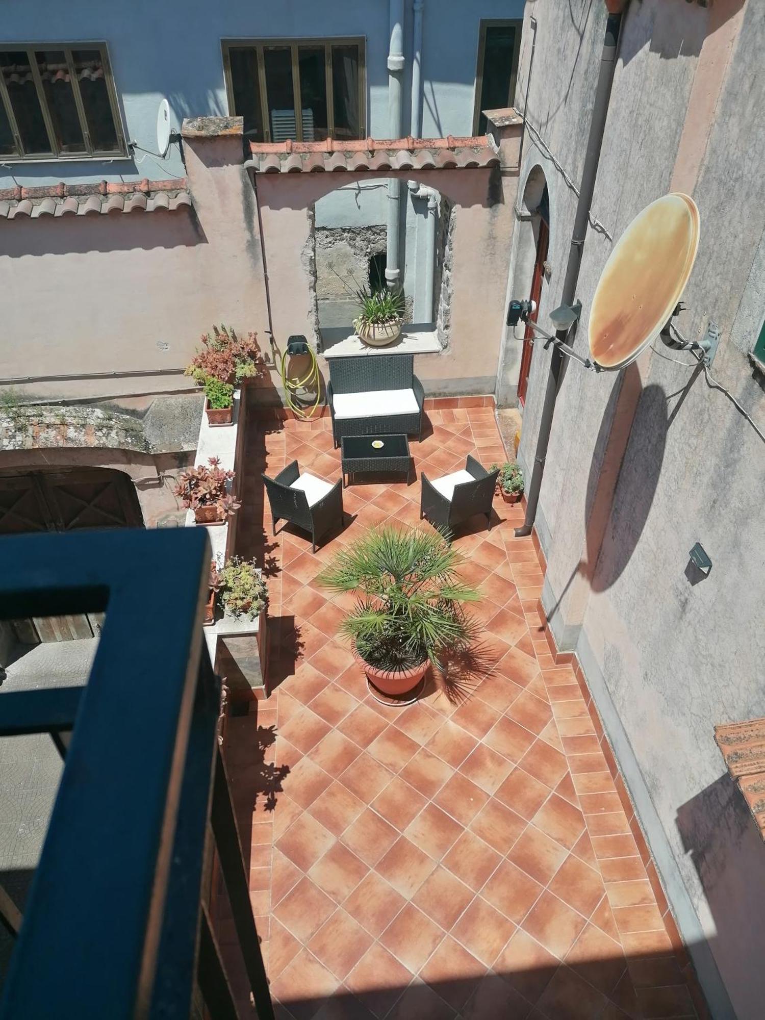 La Casa Di Astrea Bed & Breakfast Caiazzo ภายนอก รูปภาพ